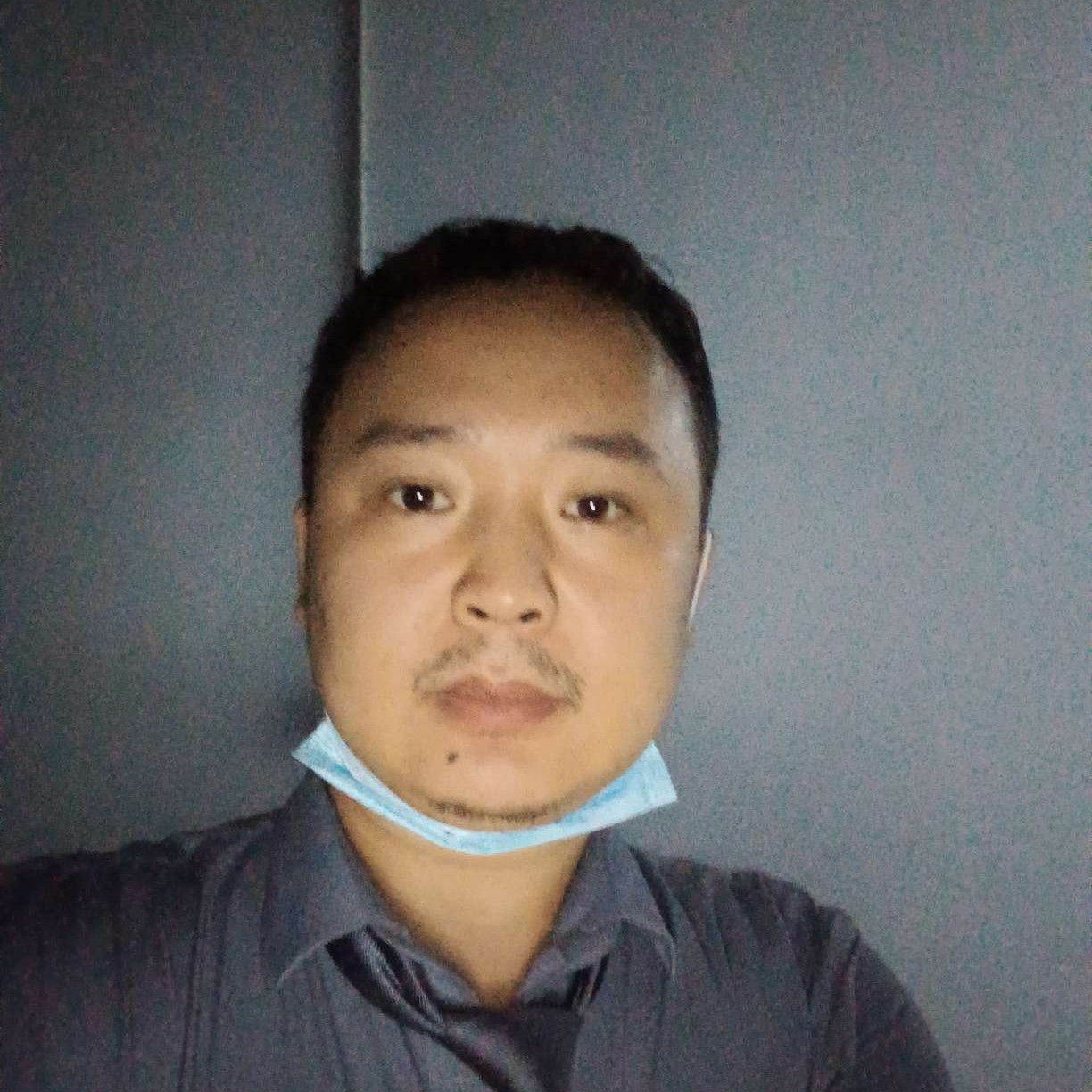 勤劳保卫万宝路的照片