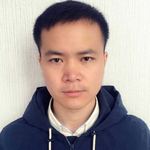 躺在云朵上听歌的照片