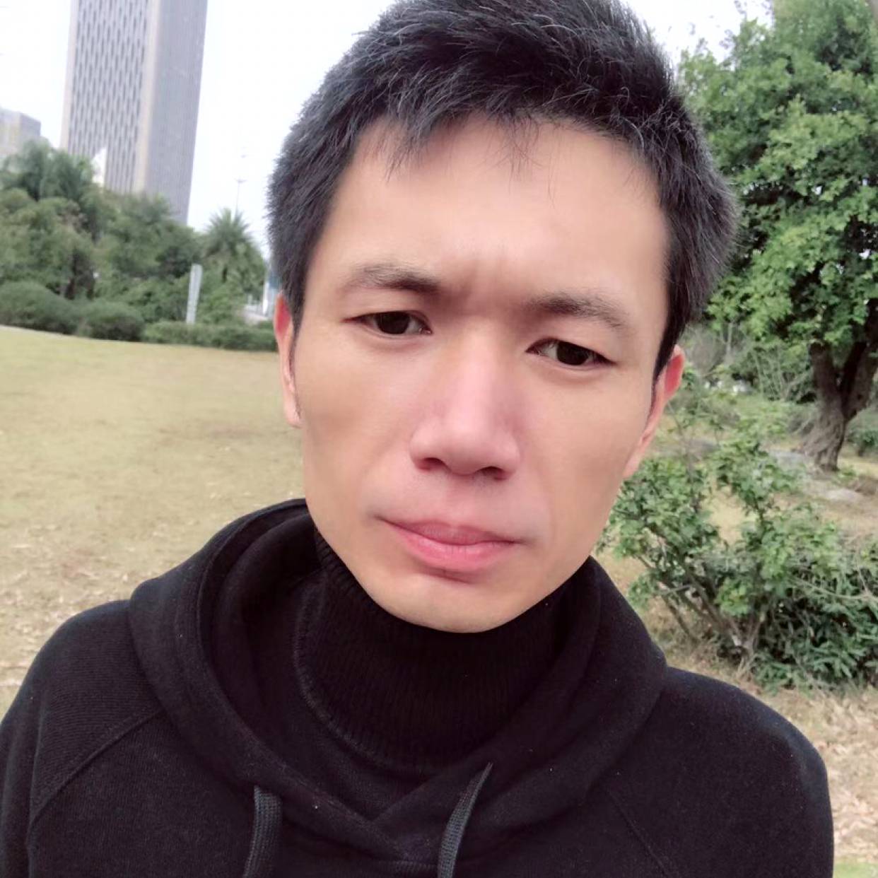 鸡翅勤劳的照片