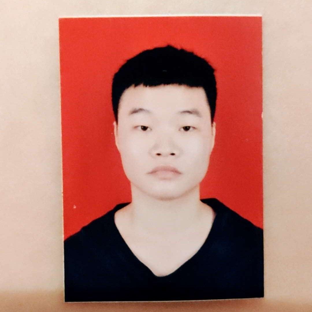 何以故人初照片