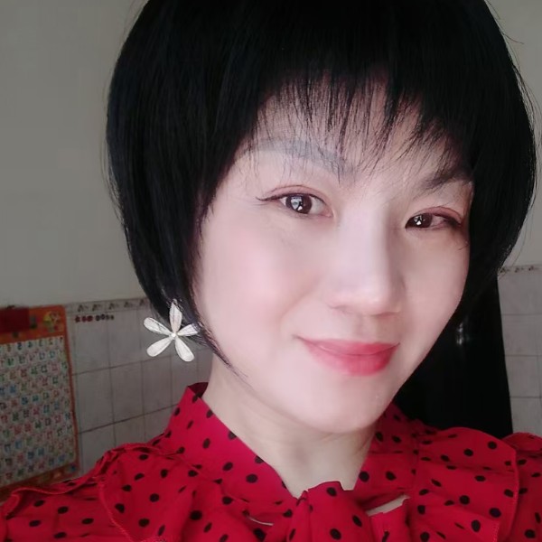 魔镜蹁跹活泼的照片