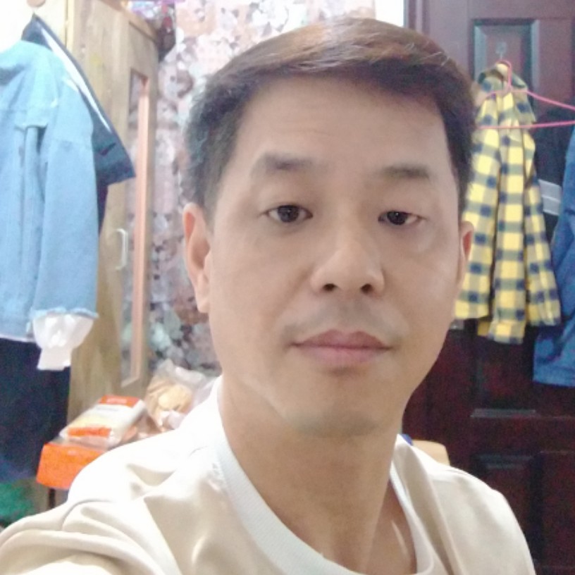英伟爱你的照片