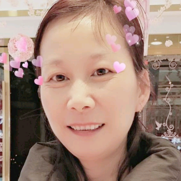 美女善良的照片