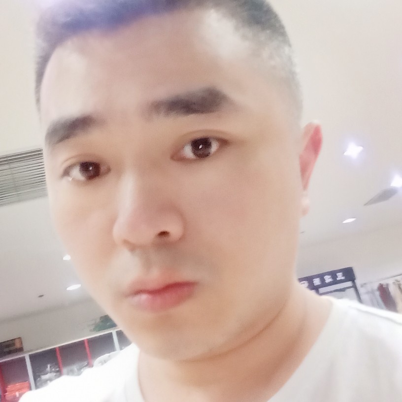 鞋子魁梧的照片