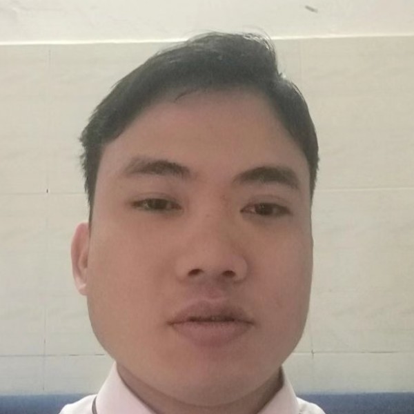 整齐挽手平湖的照片