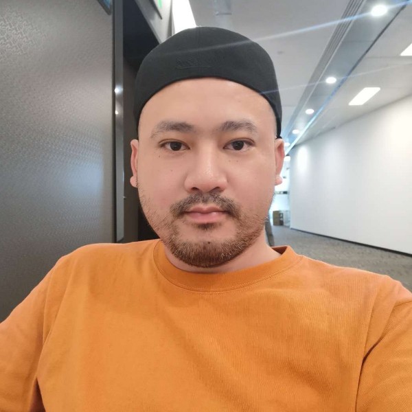 黑猫的不安的照片