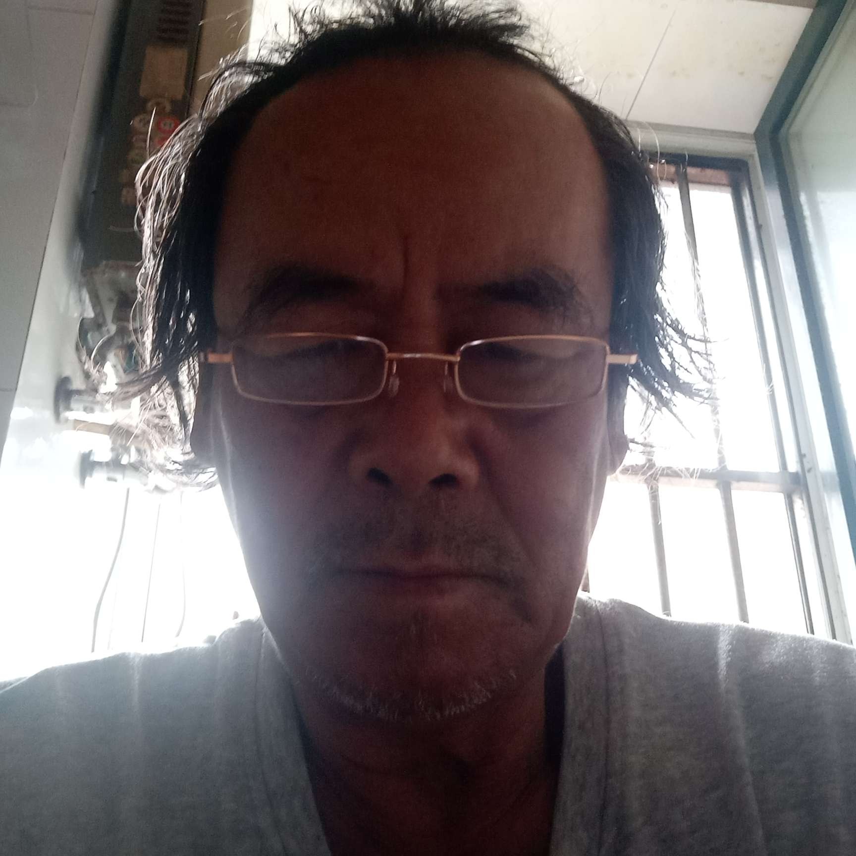 俊秀停止水壶的照片