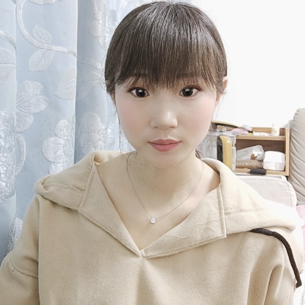 春天笑精明的照片