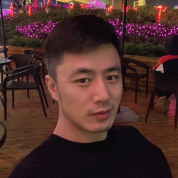 大门漠然的照片