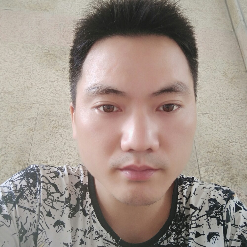 长不大的大叔的照片