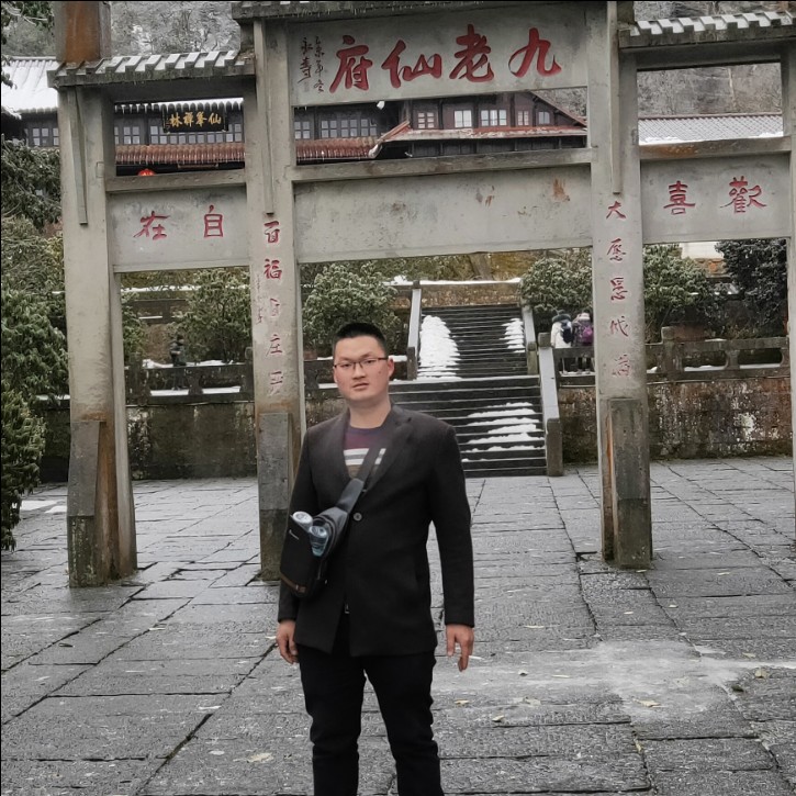 留胡子吃醋红尘的照片