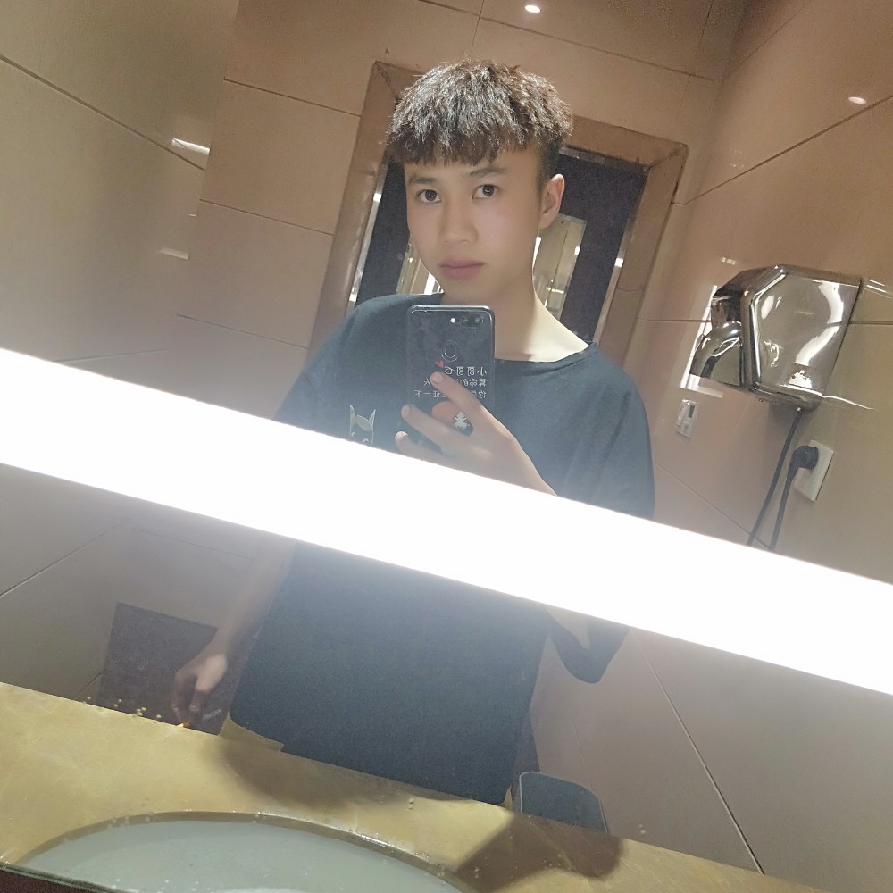 翅膀扯满意的照片