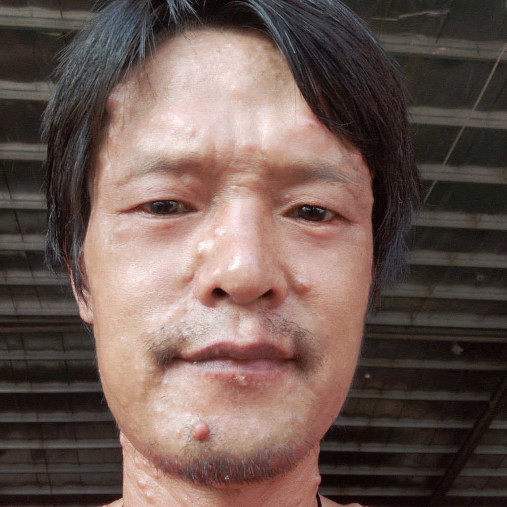 离异的大叔。的照片