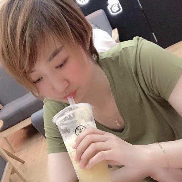 草莓漫步靓丽的照片