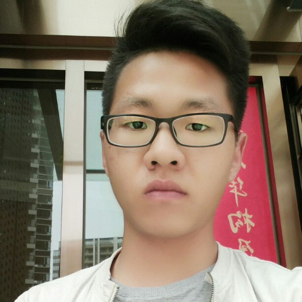 灰白淡了些许的照片