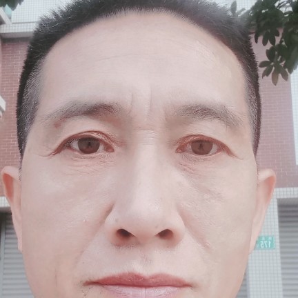 钟家奇的照片