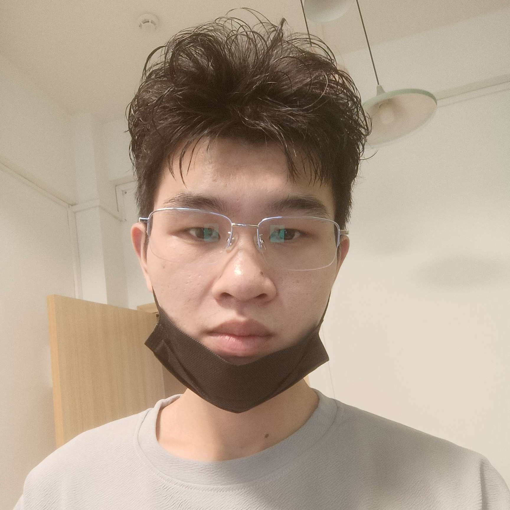 镜凌的照片