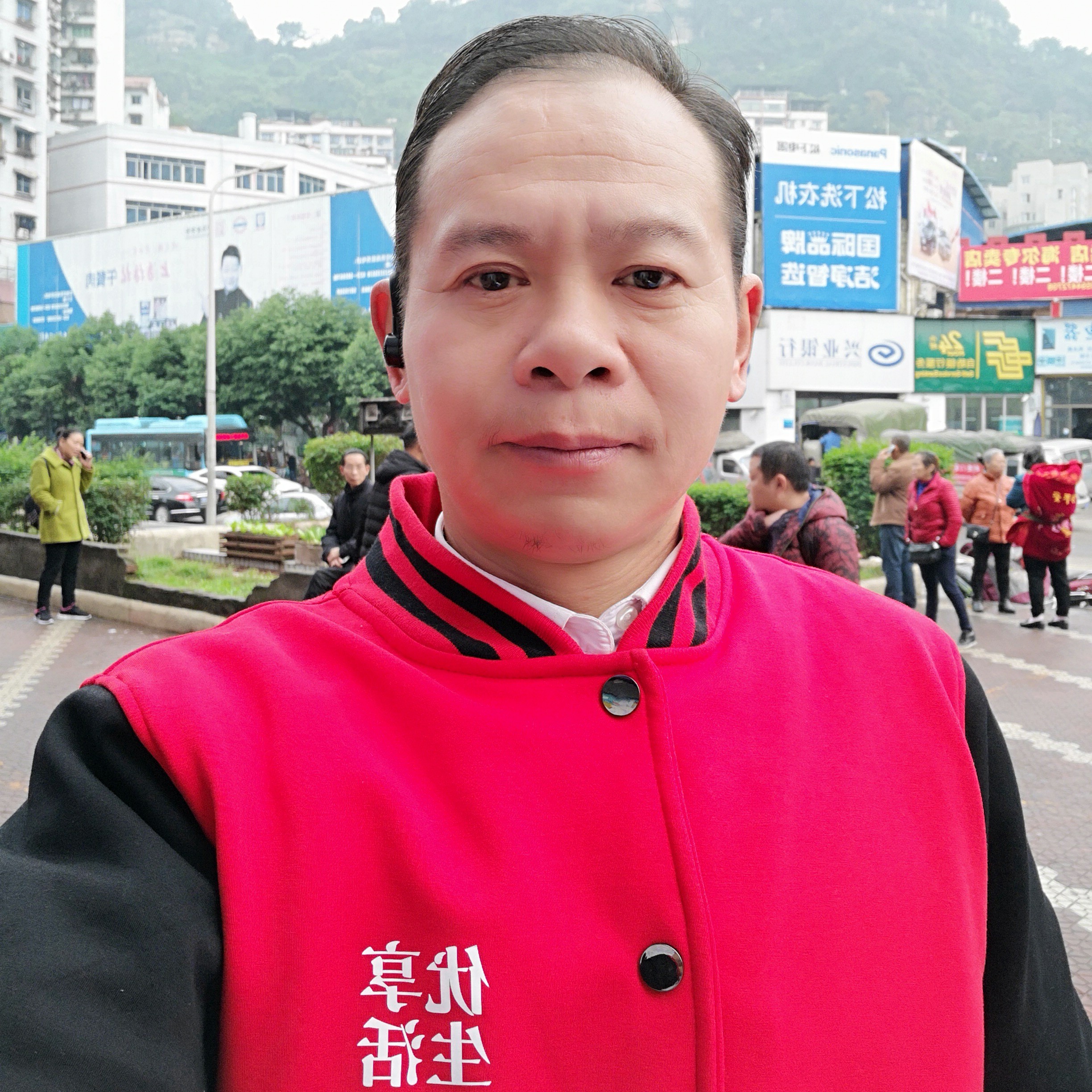 吴拥军的照片