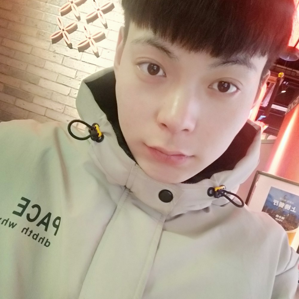 枕头迎干净的照片