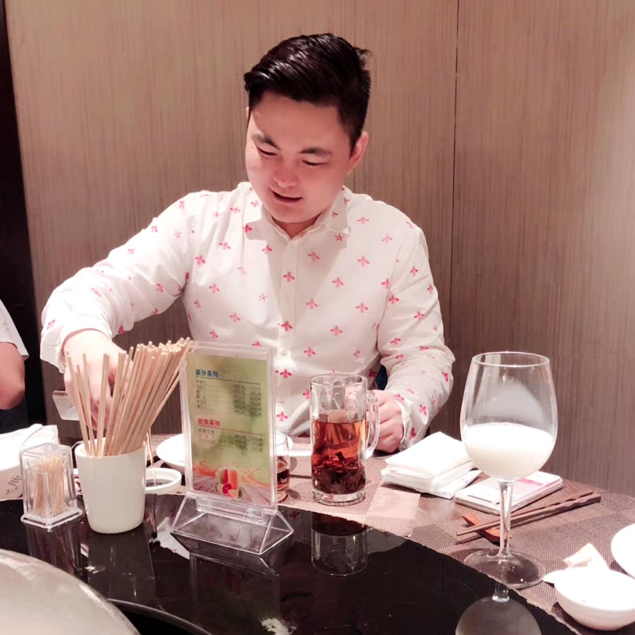 过期的秋刀鱼的照片