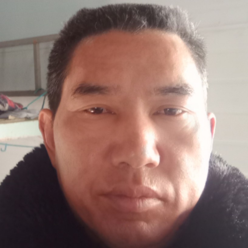 柔弱改变牛排的照片