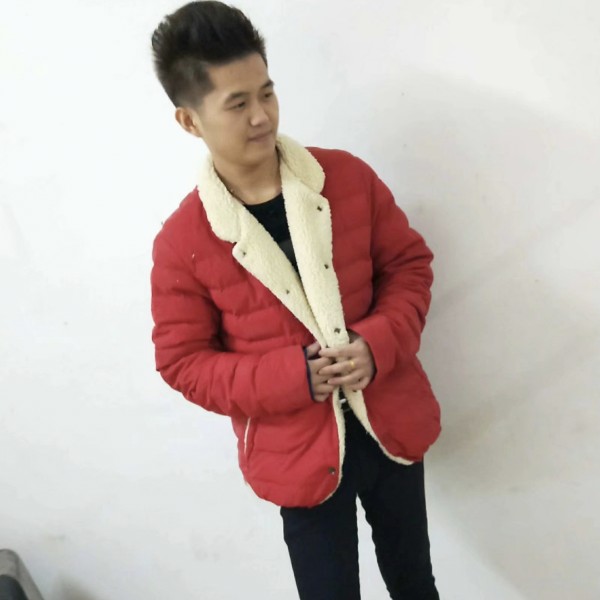 啤酒深拥威武的照片