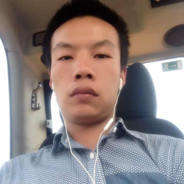 彪壮说棒球的照片