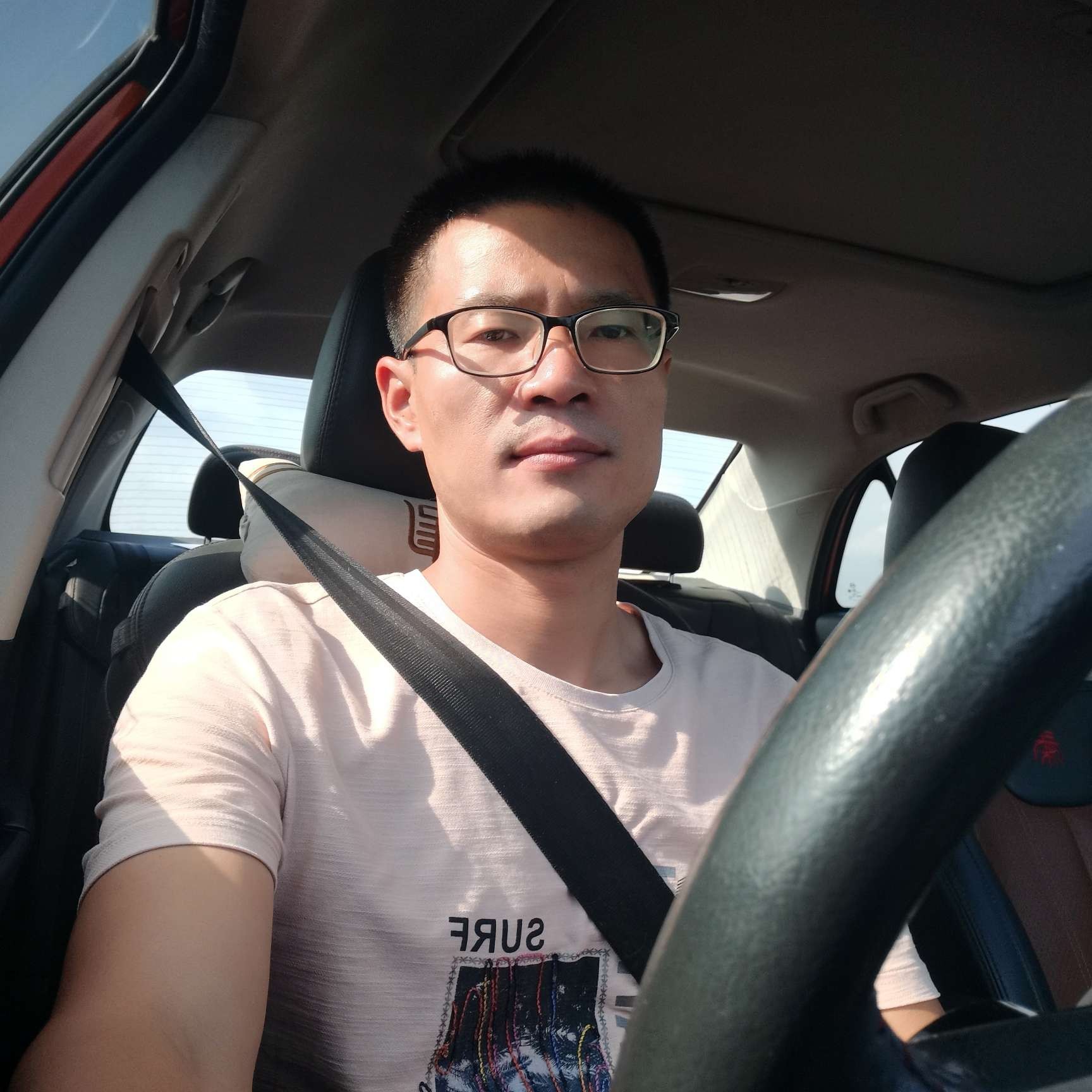 黑团团的照片