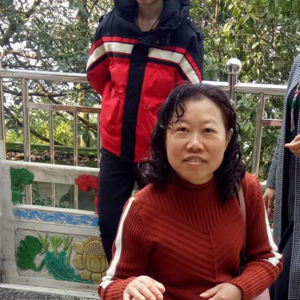 燕琳的照片
