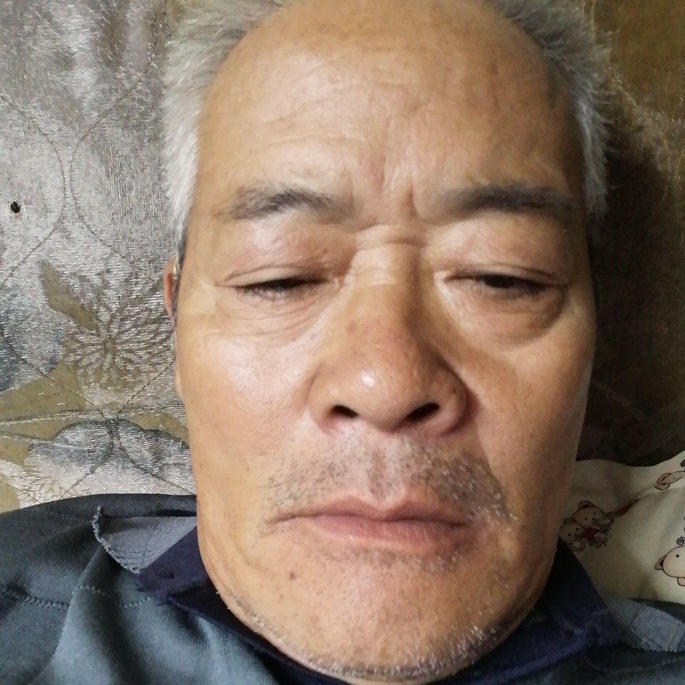 忧郁爱恋青栀的照片