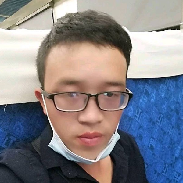 优雅踢豌豆的照片