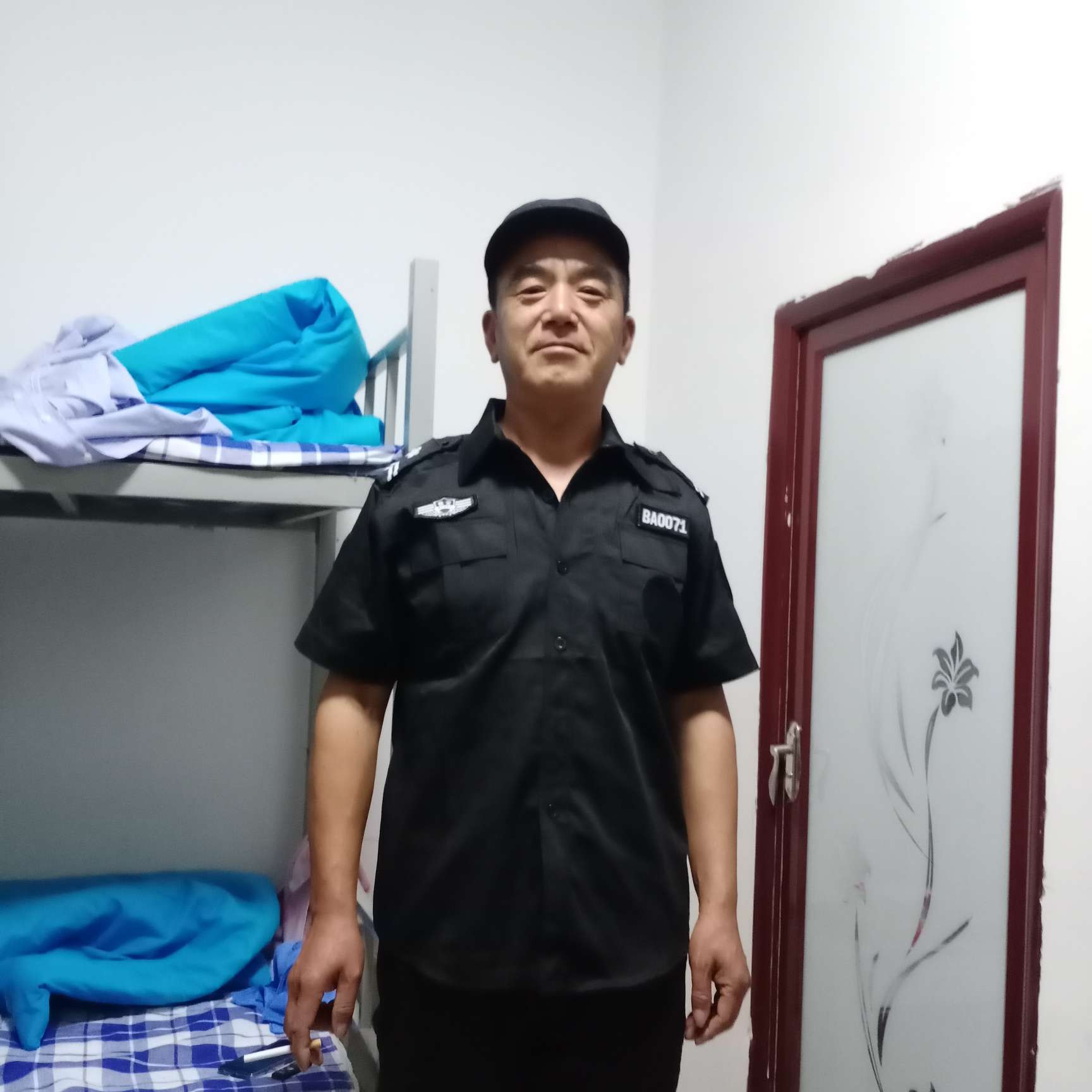 老实憨厚的照片