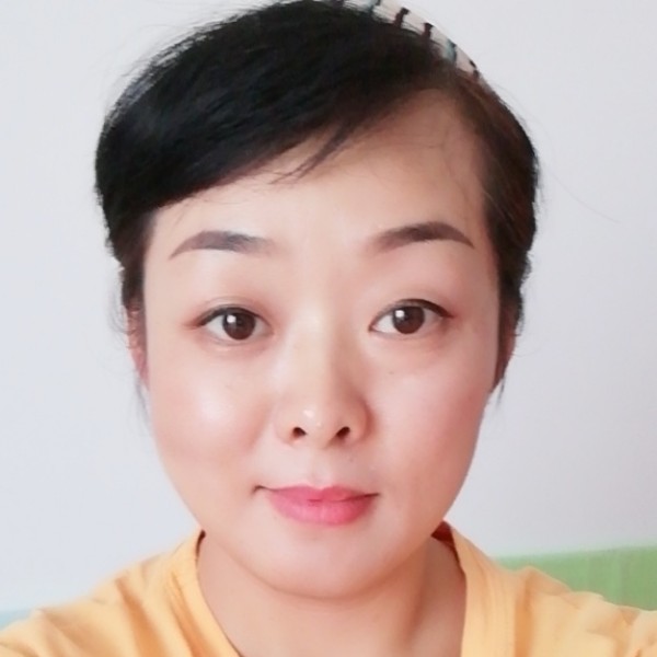 朗读者子怡的照片