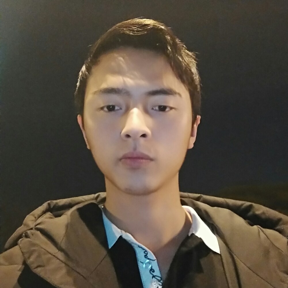 碧蓝踢摩托的照片