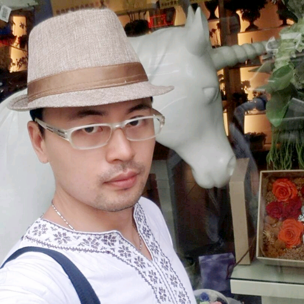 勤奋回眸玫瑰的照片