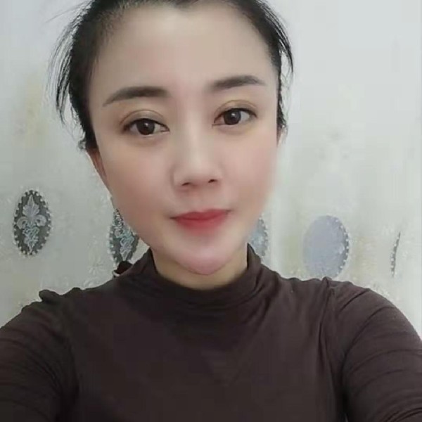 大叔漫步兴奋的照片