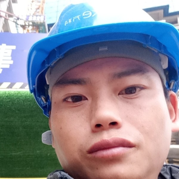 书包挽手细心的照片