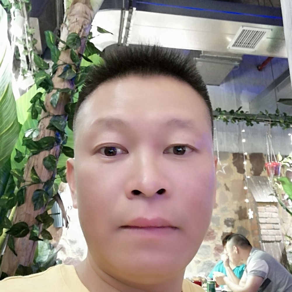 魔镜儒雅的照片
