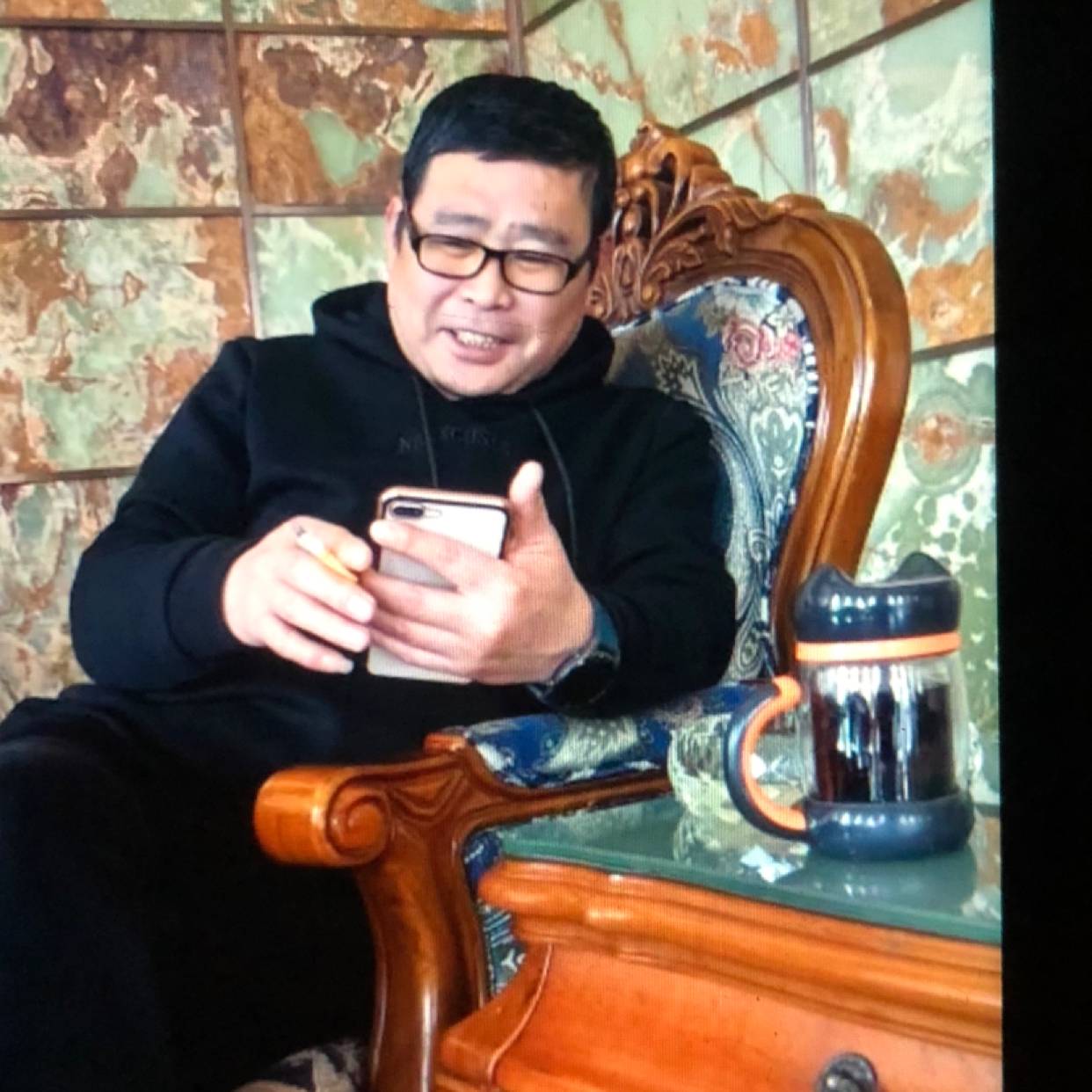 缠绵等待大米的照片