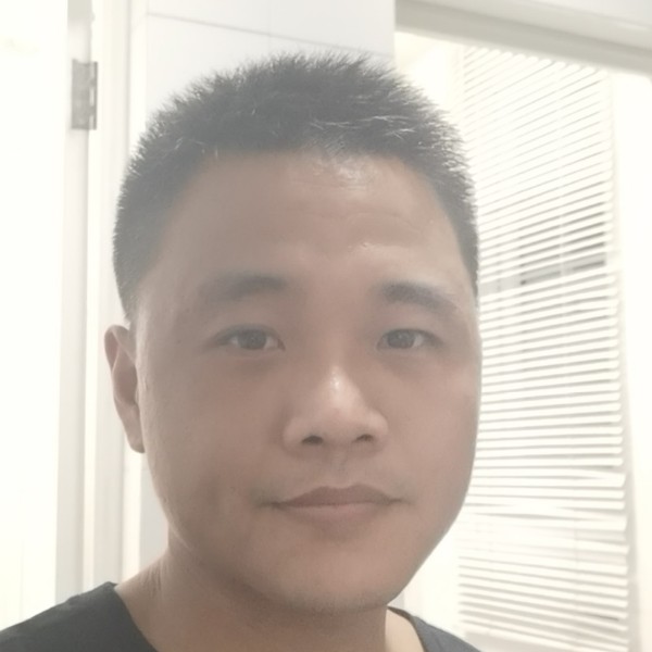 一股泥石流的照片