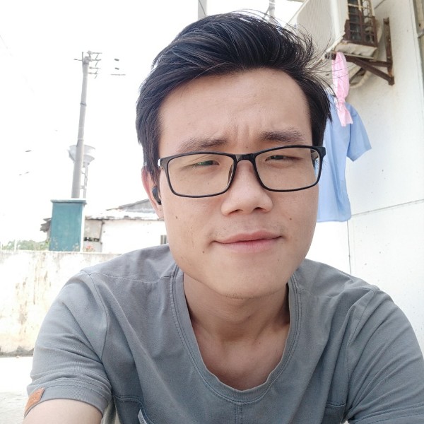 瘦瘦的毛毛虫的照片