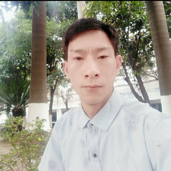 天空苦恋淡淡的照片