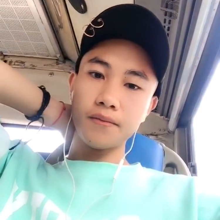 暖光就风中的照片