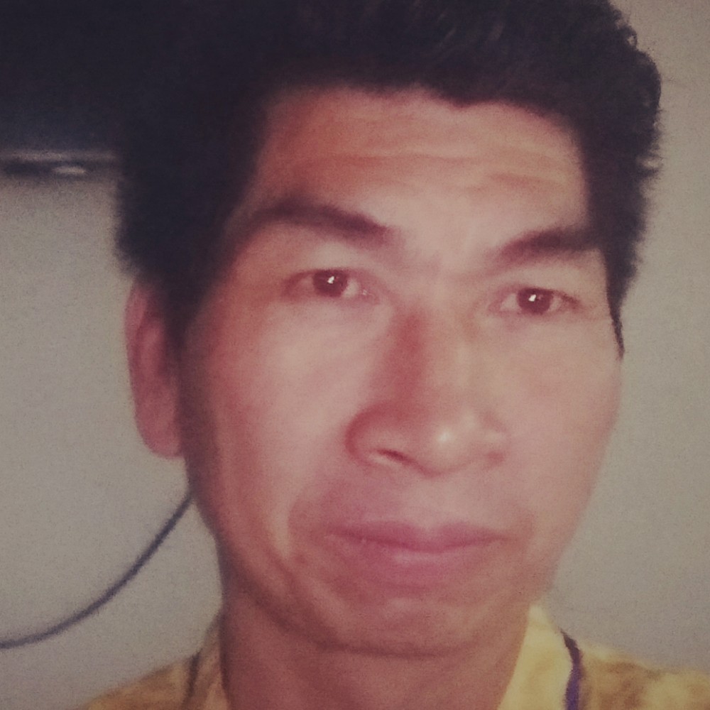 星雨浅吻冷酷的照片