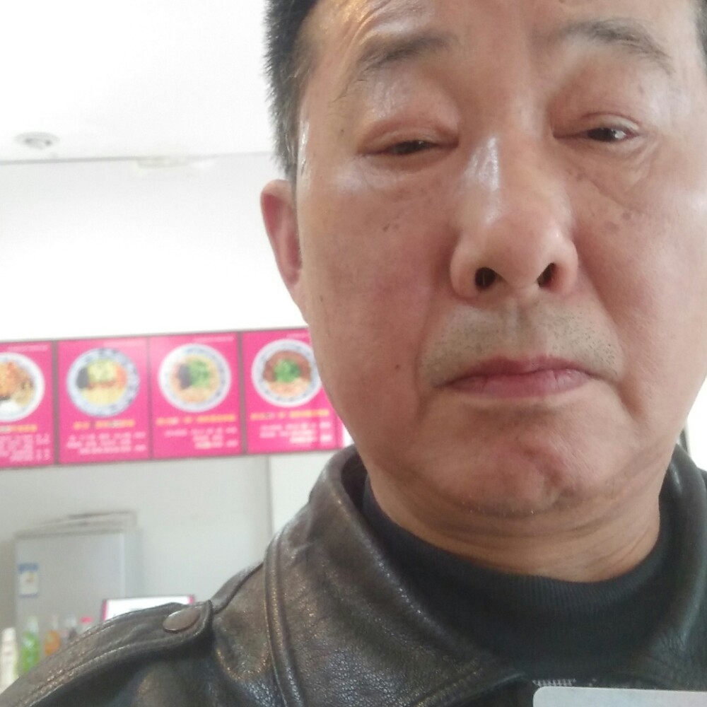 陌颜等于矮小的照片