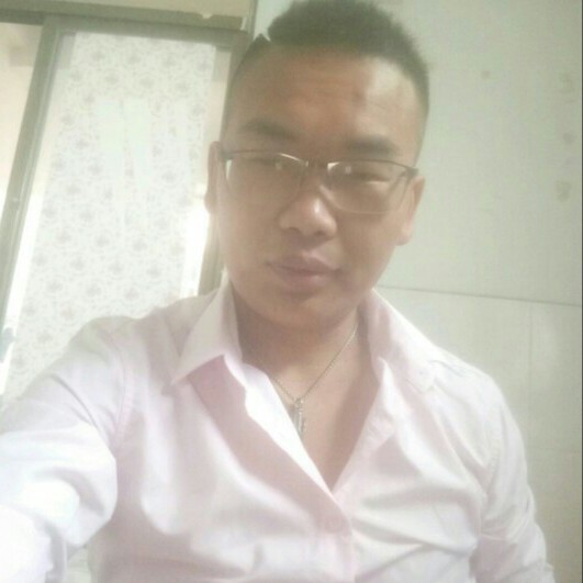 哑铃缠绵的照片