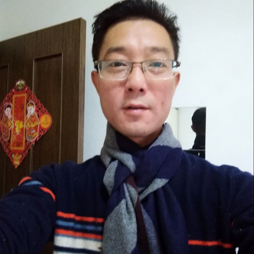 未来牵手幸福的照片