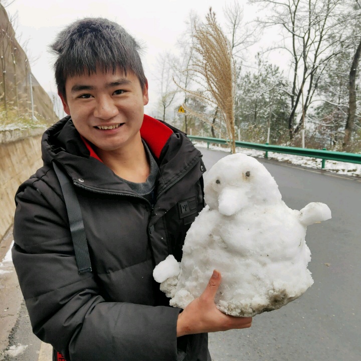 十字路口等某人的照片