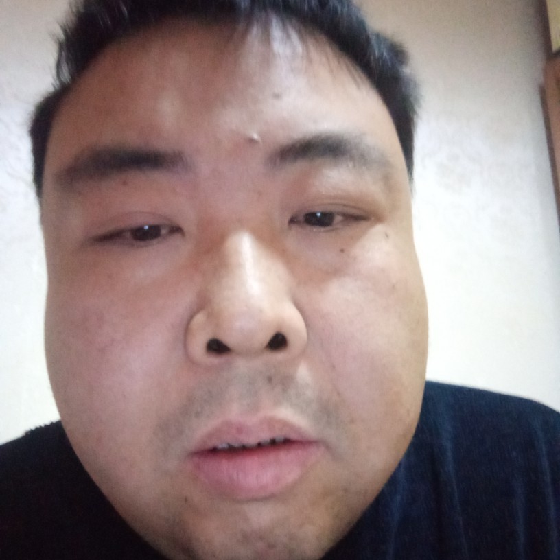 辛勤用荔枝的照片
