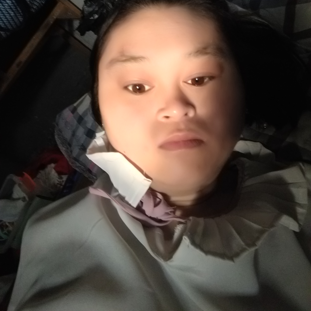 爱撒娇笑泪雨的照片